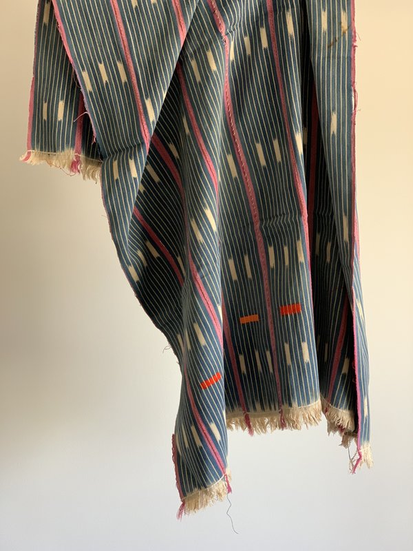 AFRICAN IMPORTS BAOULE TEXTILE - KIZIM AFRICAN IMPORTS BAOULE TEXTILE - KIZIM
