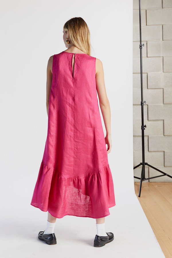 hot pink dress suit Rosivell-Fuchsia Pink Plain-Solid Premium Wool Rich Tuxedo-Suit for Men. US38 / UK38 / EU48 / S / US32 / EU48 / M main image 0