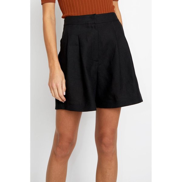 No.6 Linen Annika Short No.6 Linen Annika Short
