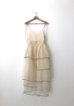 Kamperett LAURENCE TIERED SILK ORGANZA MIDI DRESS Kamperett LAURENCE TIERED SILK ORGANZA MIDI DRESS