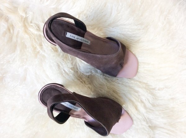 Pre-loved DVF Suede Sandal Pumps - brown/pink Pre-loved DVF Suede Sandal Pumps - brown/pink
