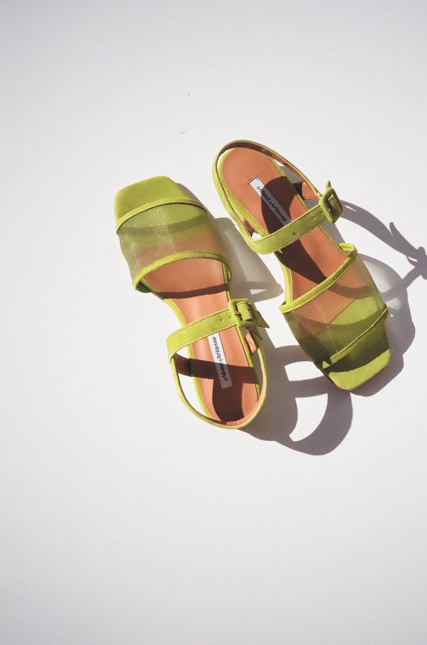 about arianne marini mesh