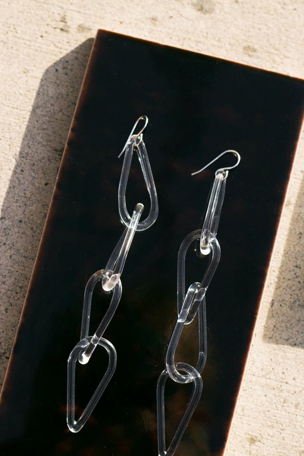 Jane D'Arensbourg Clear Tear Drop Chain Glass Earrings Jane D'Arensbourg Clear Tear Drop Chain Glass Earrings
