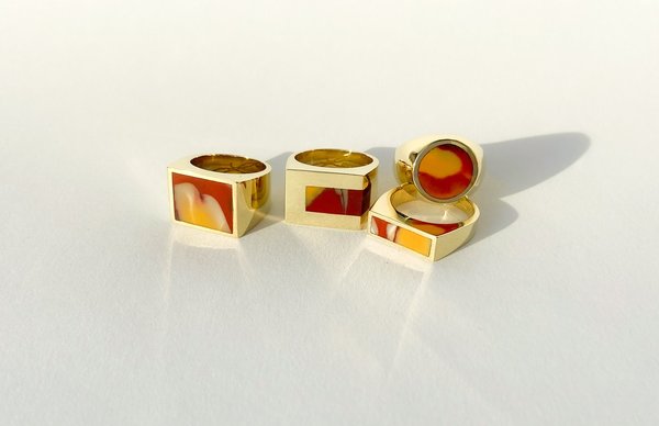Legier Sunset Stone/Mookaite Strip Inlay Signet Legier Sunset Stone/Mookaite Strip Inlay Signet