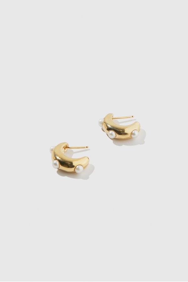 Wolf Circus Isla Pearl Earrings - 14k gold plated Wolf Circus Isla Pearl Earrings - 14k gold plated