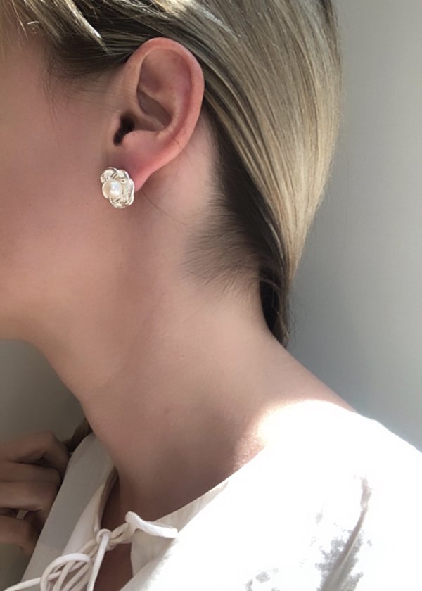Mirit Weinstock Silver Mizuhiki flowers & pearls earrings Mirit Weinstock Silver Mizuhiki flowers & pearls earrings