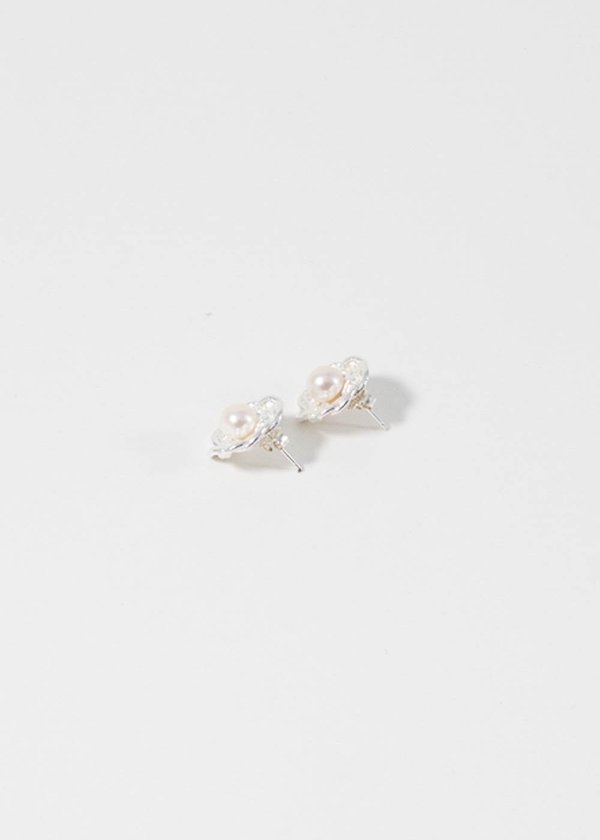 Mirit Weinstock Silver Mizuhiki flowers & pearls earrings Mirit Weinstock Silver Mizuhiki flowers & pearls earrings