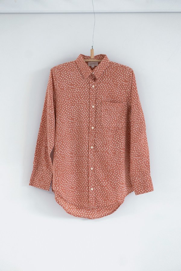 Karu Scrub Print Shirt - Dusty Pink Clay Karu Scrub Print Shirt - Dusty Pink Clay