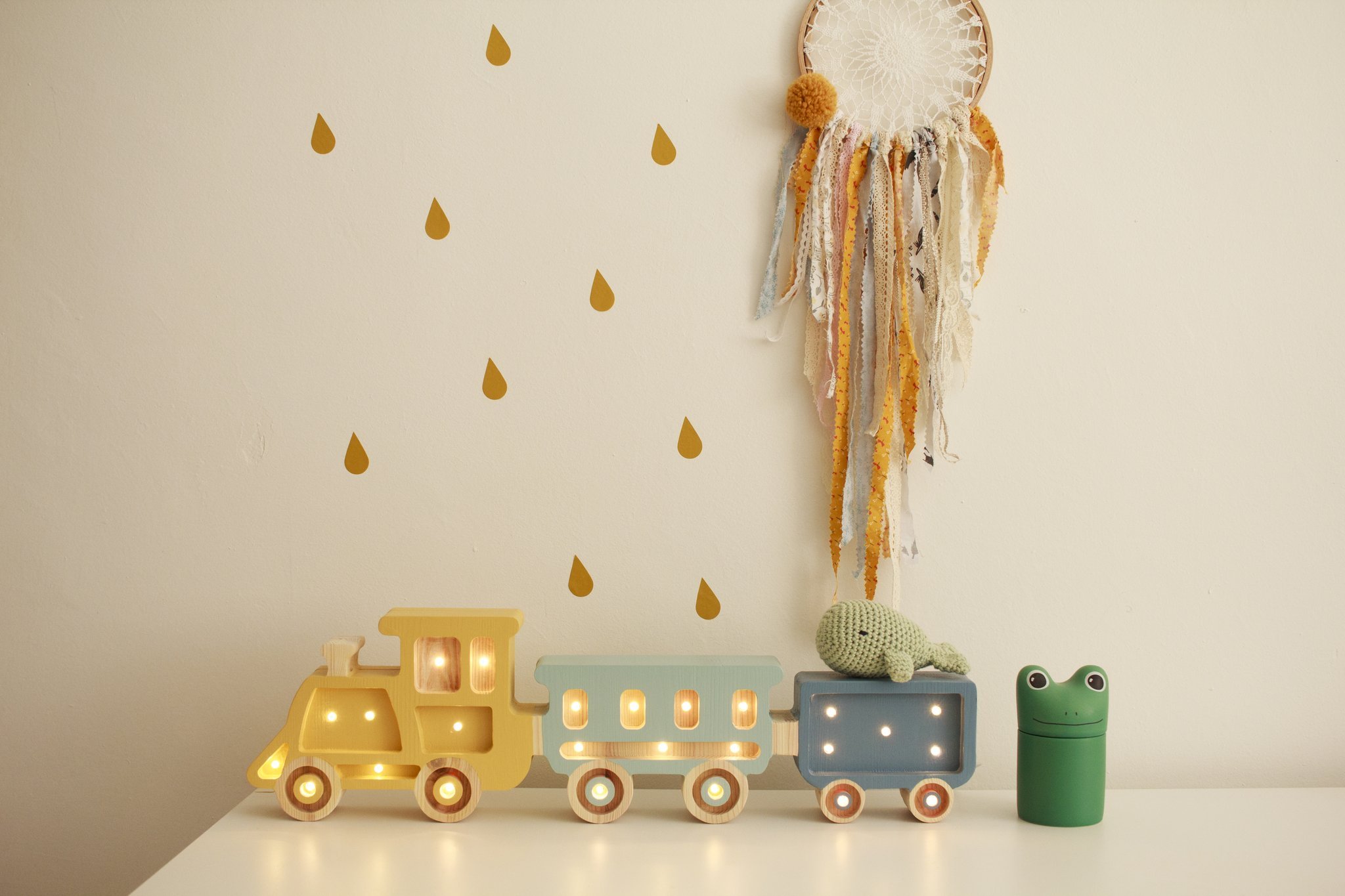 kids train lamp