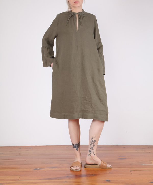 Hartford-Roda Bell Sleeve Linen Dress - ARMY Hartford-Roda Bell Sleeve Linen Dress - ARMY