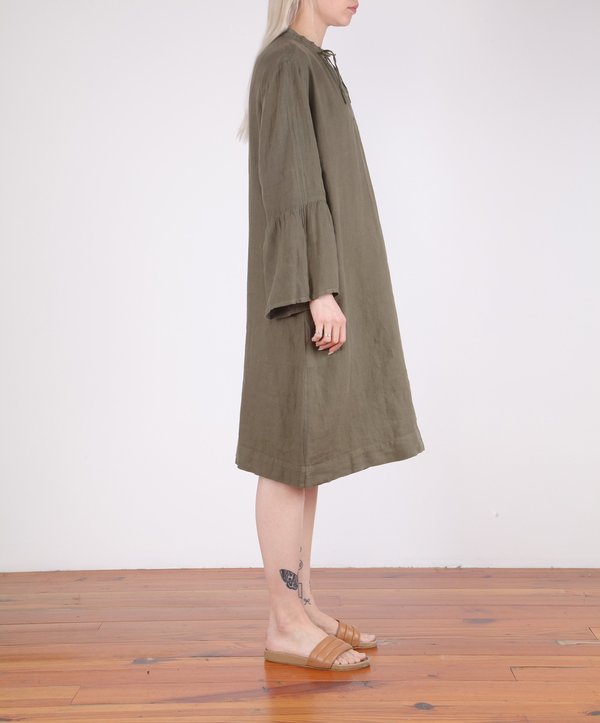 Hartford-Roda Bell Sleeve Linen Dress - ARMY Hartford-Roda Bell Sleeve Linen Dress - ARMY