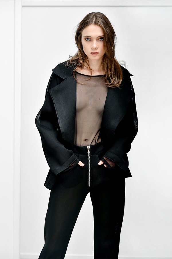 NIKA MINOR - BLACK NIKA MINOR - BLACK