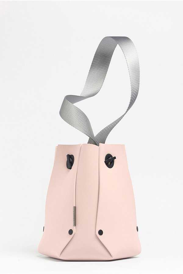 LOMMER EVABUCKET SALMON & LIGHT GREY STRAP LOMMER EVABUCKET SALMON & LIGHT GREY STRAP