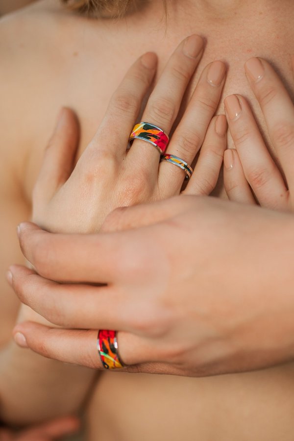 Unisex Icebow Designs Space Wide Ring Unisex Icebow Designs Space Wide Ring
