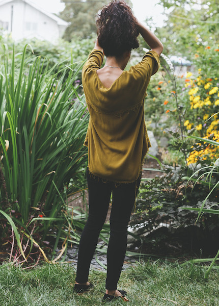 Black Crane - Square Top in Gold Brown Black Crane - Square Top in Gold Brown