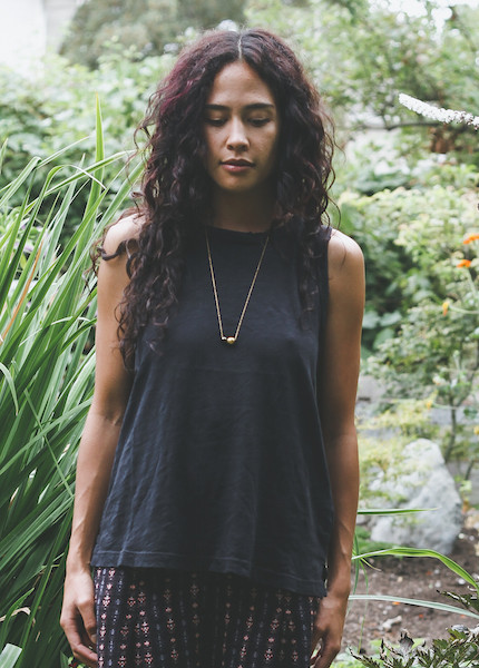 Current Elliott - Muscle Tee in Black Beauty Current Elliott - Muscle Tee in Black Beauty