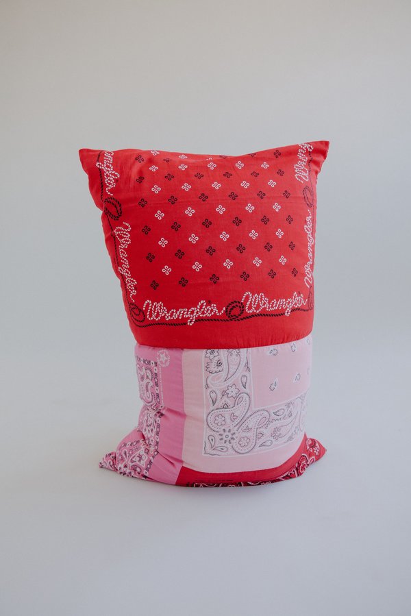 WOLF & GYPSY VINTAGE Pingu Bandana Pillowcase Set - Pink/Red WOLF & GYPSY VINTAGE Pingu Bandana Pillowcase Set - Pink/Red