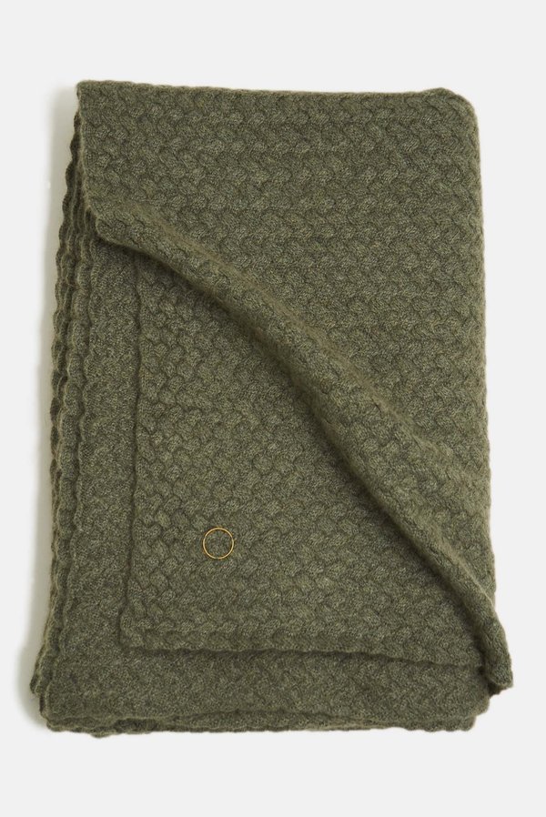 Oyuna Scala Lattice Knit Heavy Cashmere Throw - Moss Oyuna Scala Lattice Knit Heavy Cashmere Throw - Moss