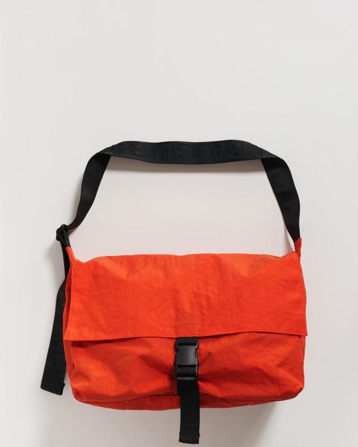 BAGGU Sport Messenger Bag Tomato Garmentory