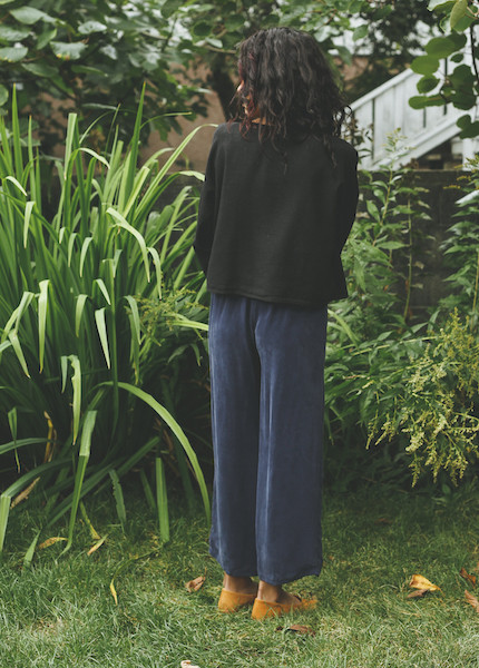 Me & Arrow - Drop Shoulder Pullover in Black Me & Arrow - Drop Shoulder Pullover in Black