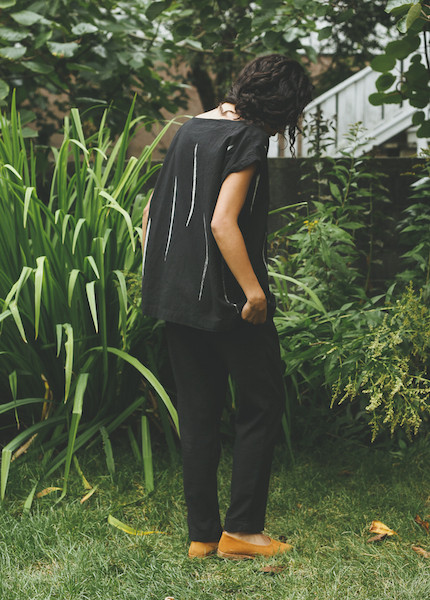 Uzi - Tunic in Black Scratch Uzi - Tunic in Black Scratch