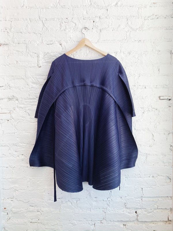 Issey Miyake Petal Oversized Tunic Top - Navy | Garmentory