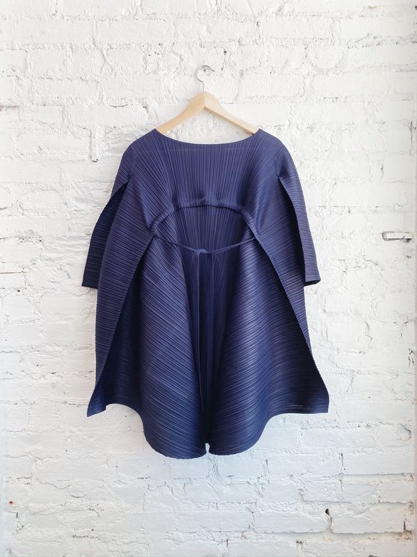 Issey Miyake Petal Oversized Tunic Top - Navy | Garmentory