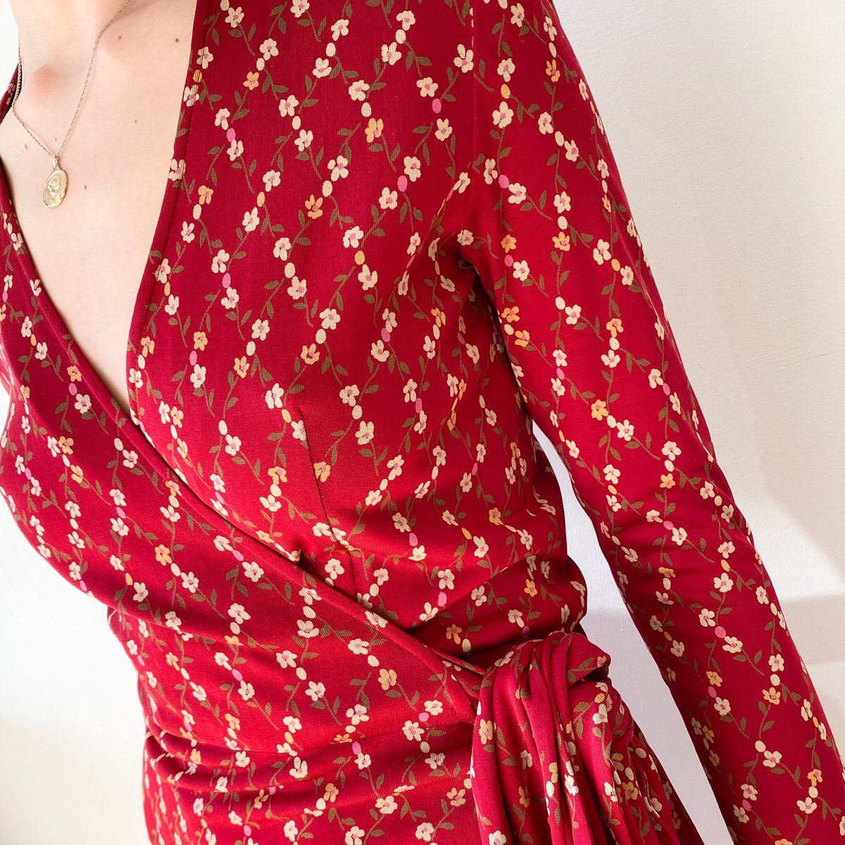 fitted lace wedding dress Diane Von Furstenberg Red Print Silk Mini Dress / Sz Xs main image 0
