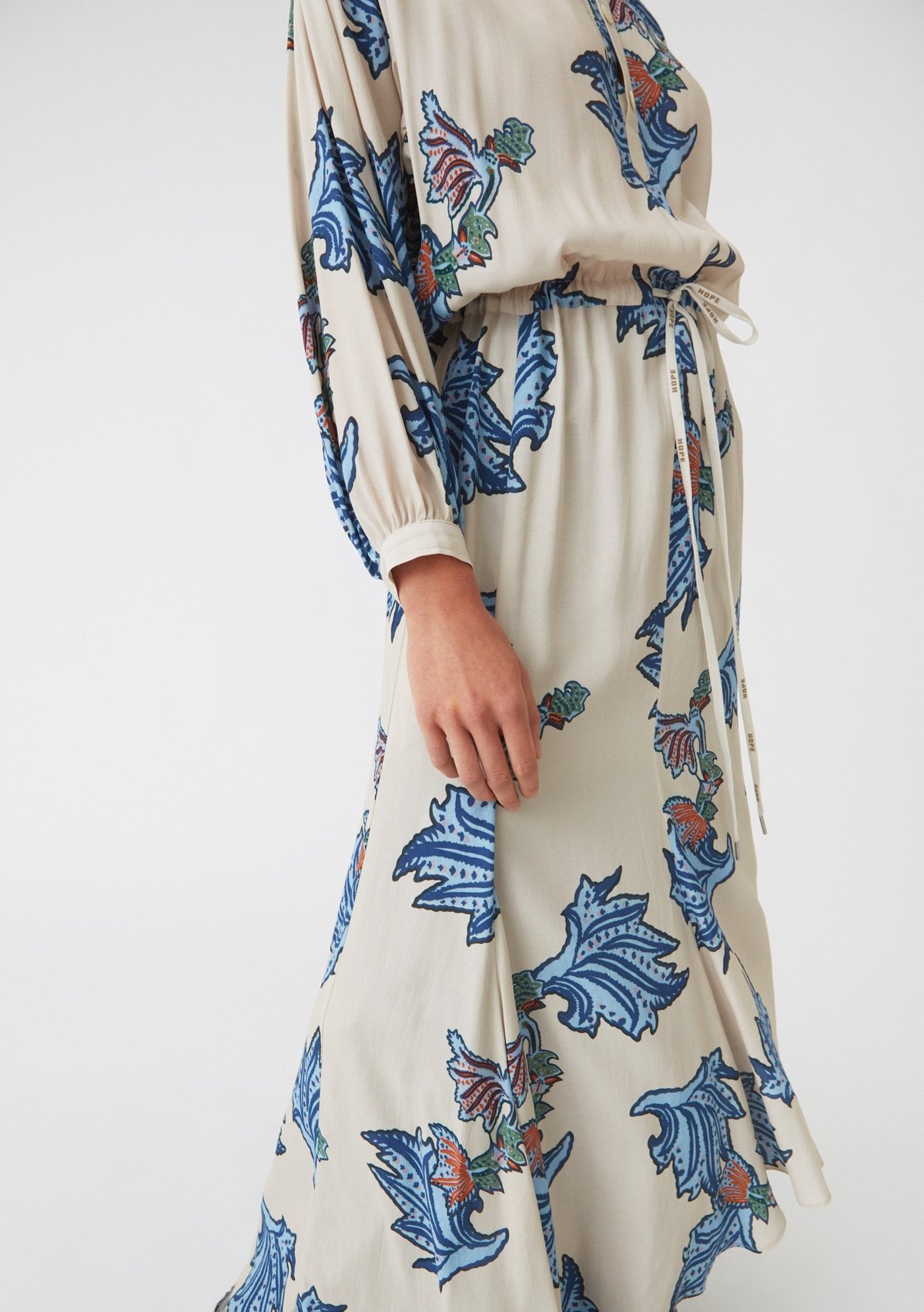 Hope Chance Dress - Blue Paisley - Image 5 of 5