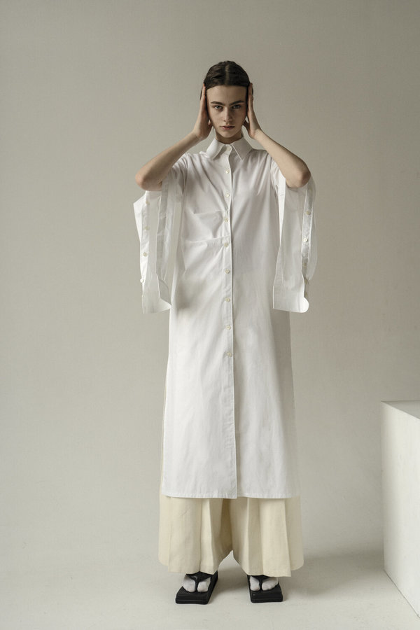 K M by L A N G E Sleeves Button Tunic Shirt - White K M by L A N G E Sleeves Button Tunic Shirt - White