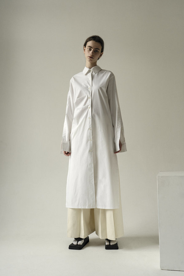 K M by L A N G E Sleeves Button Tunic Shirt - White K M by L A N G E Sleeves Button Tunic Shirt - White