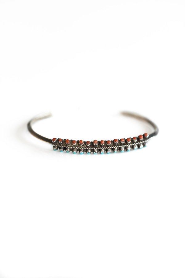 Vintage ZUNI SMALL PETIT POINT CUFF - Silver Vintage ZUNI SMALL PETIT POINT CUFF - Silver