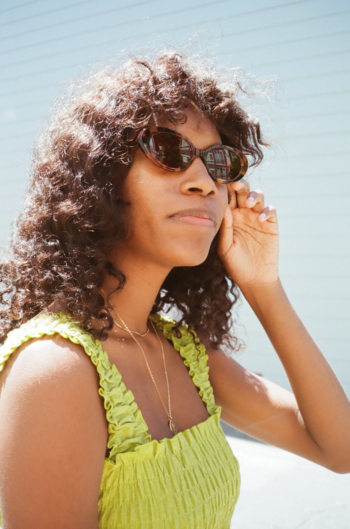Lu Goldie Jeanne Sunglasses - Tortoise | Garmentory display picture 3