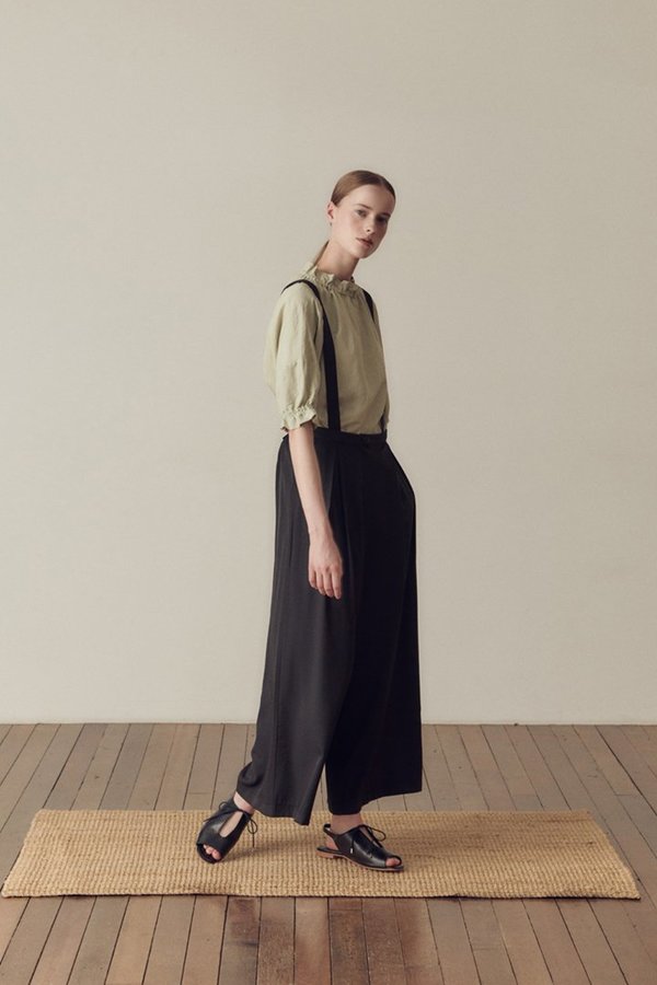 Hidden Forest Market Victoria Blouse - Light Olive