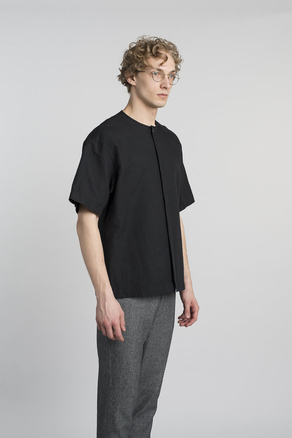 Delikatessen Short Sleeve Cotton/Linen Shirt - Black Delikatessen Short Sleeve Cotton/Linen Shirt - Black