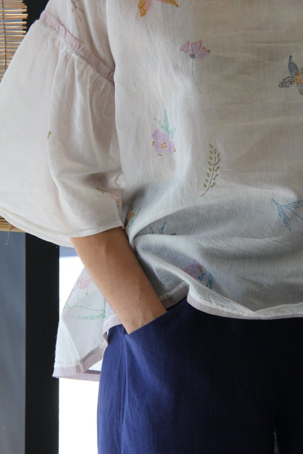 EKA Silk Clary Shirt - White/Flowers EKA Silk Clary Shirt - White/Flowers