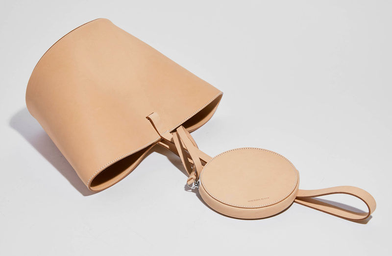 バッグ Building Block Short Basket in Espresso Building Block Women's Short Basket Bag In Espresso | ShopSimon