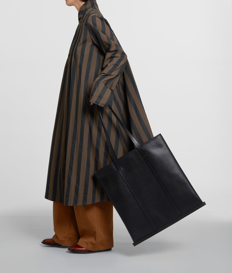 UNISEX Building Block Large Line Tote - black | Garmentory