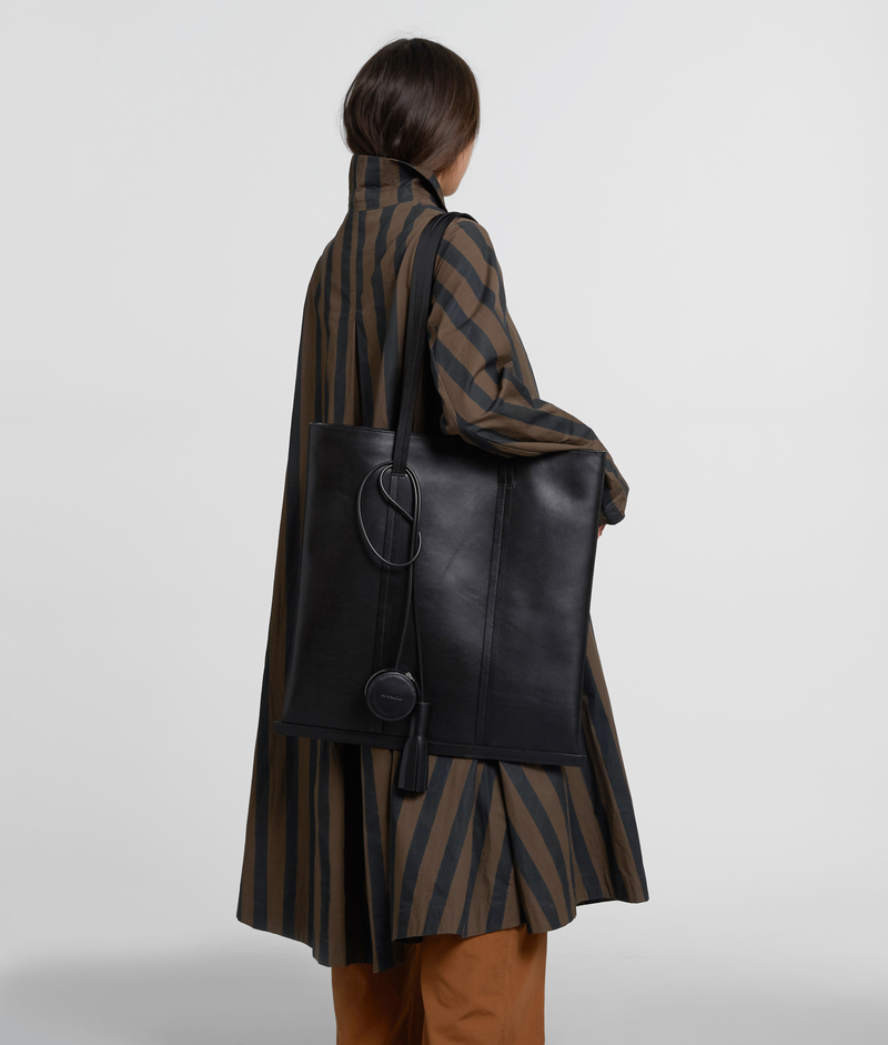 大人気新品  Block Building UNISEX Large Garmentory | black - Tote Line バッグ