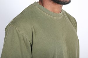 machus DISTRESSED LIGHTWEIGHT TEE - AVOCADO machus DISTRESSED LIGHTWEIGHT TEE - AVOCADO