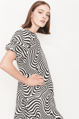 Arc & Bow Trance Dress - Black/White Arc & Bow Trance Dress - Black/White