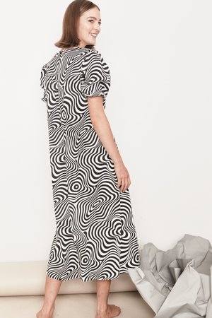 Arc & Bow Trance Dress - Black/White Arc & Bow Trance Dress - Black/White