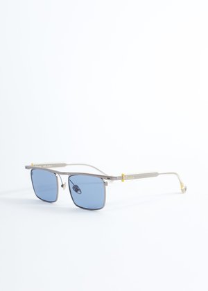 Études Studio Karma Sunglasses With Chain - Silver Études Studio Karma Sunglasses With Chain - Silver