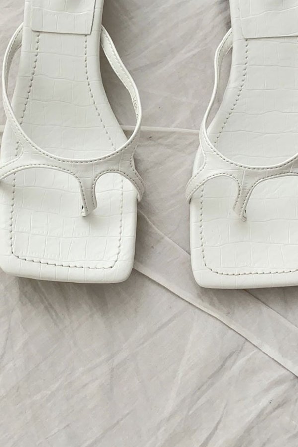 W A N T S Bella Mule (Pre-order) W A N T S Bella Mule (Pre-order)