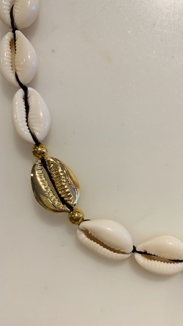 Maison Irem Sanibel One Gold Shell Necklace Maison Irem Sanibel One Gold Shell Necklace