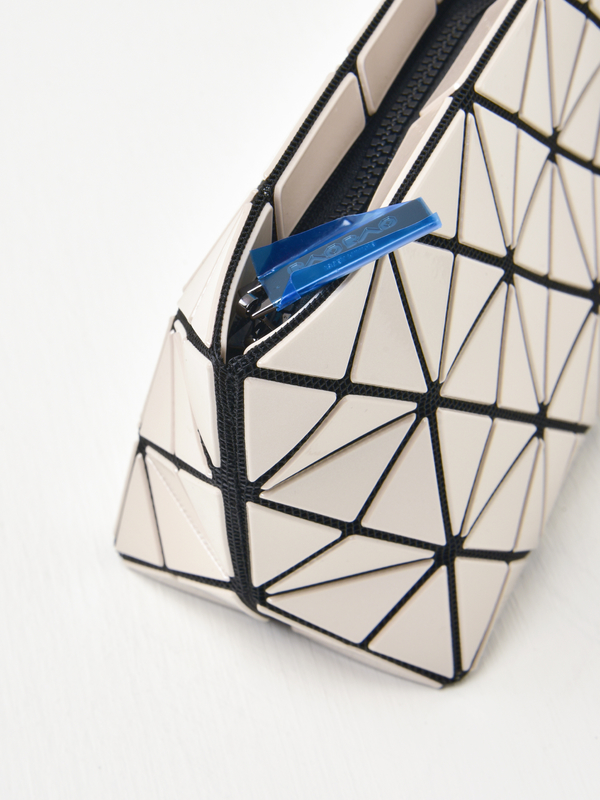 BAO BAO ISSEY MIYAKE PRISM POUCH - Beige BAO BAO ISSEY MIYAKE PRISM POUCH - Beige