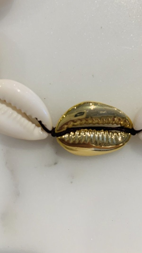 Maison Irem Oahu One Gold Shell Bracelet Maison Irem Oahu One Gold Shell Bracelet