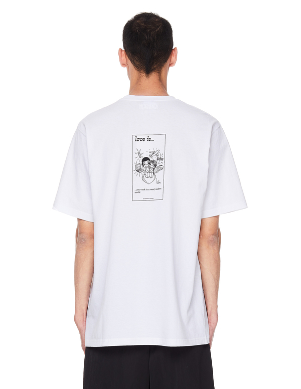 Vetements Love Is Printed T-Shirt Vetements Love Is Printed T-Shirt