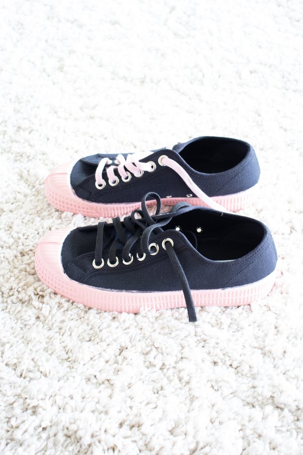 Novesta Star Master Sneaker - Black/Pink Novesta Star Master Sneaker - Black/Pink