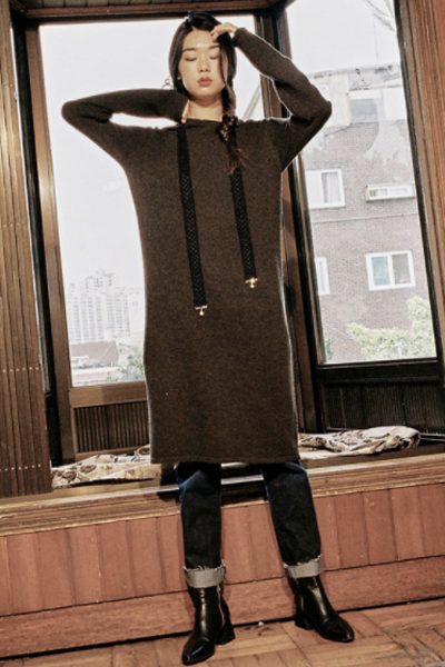 AMONG SEOUL Side Slit Knit Dress- Khaki AMONG SEOUL Side Slit Knit Dress- Khaki